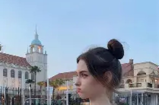奥特曼幕后花絮：皮套演员的爆炸镜头并非特效-爱奇艺